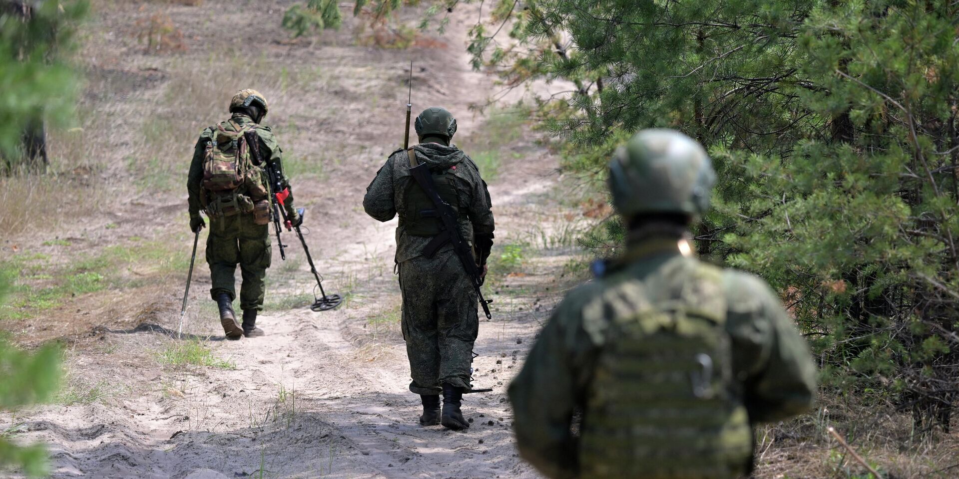 Работа инженерных подразделений ЦВО на Краснолиманском направлении - ИноСМИ, 1920, 15.11.2025