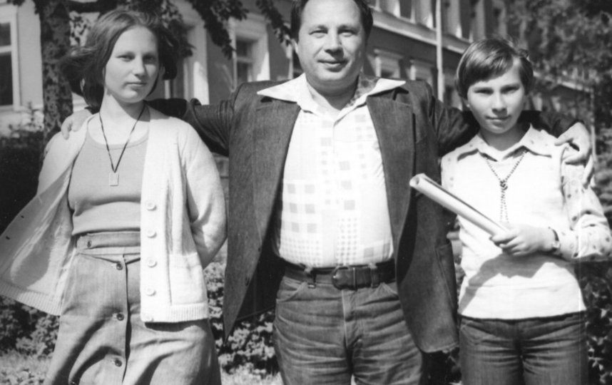 Виталий Мельников с дочерьми Ириной и Ольгой. Фото Пресс-служба 