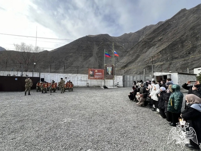 Военный оркестр Росгвардии поздравил с наступающим Новым годом сослуживцев, выполняющих задачи в отдаленных районах Дагестана