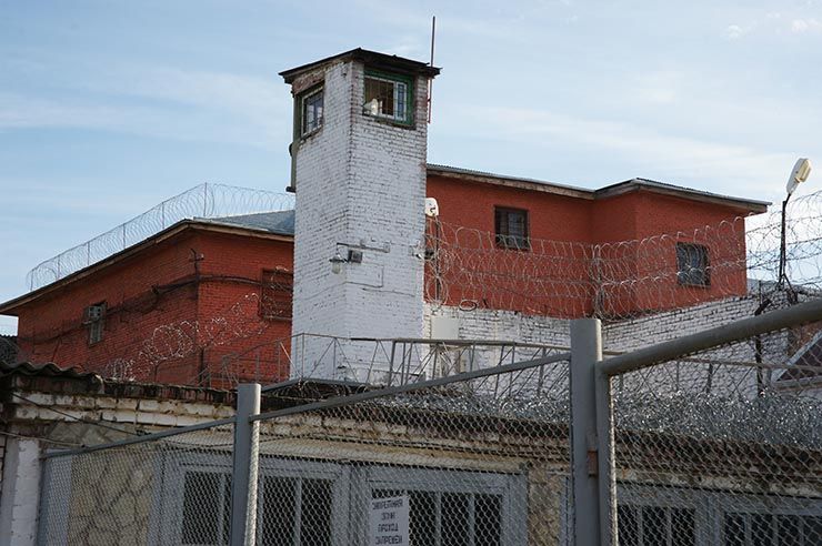 тюрьма в саратове. заключенный ик 8 улан-удэ. республика коми зоны строгого режима. колония для несовершеннолетних. осужденный 14.