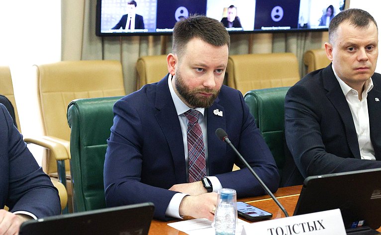 Совещание «Промышленная кооперация: условия для роста производственного и технологического потенциала регионов Дальнего Востока»