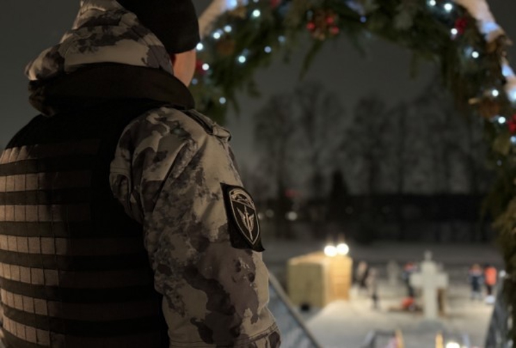 Сотрудники и военнослужащие регионального управления Росгвардии обеспечили безопасность во время крещенских богослужений 