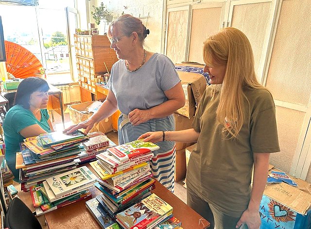 Дарья Лантратова проверила ход восстановления социальных объектов Марковского района ЛНР