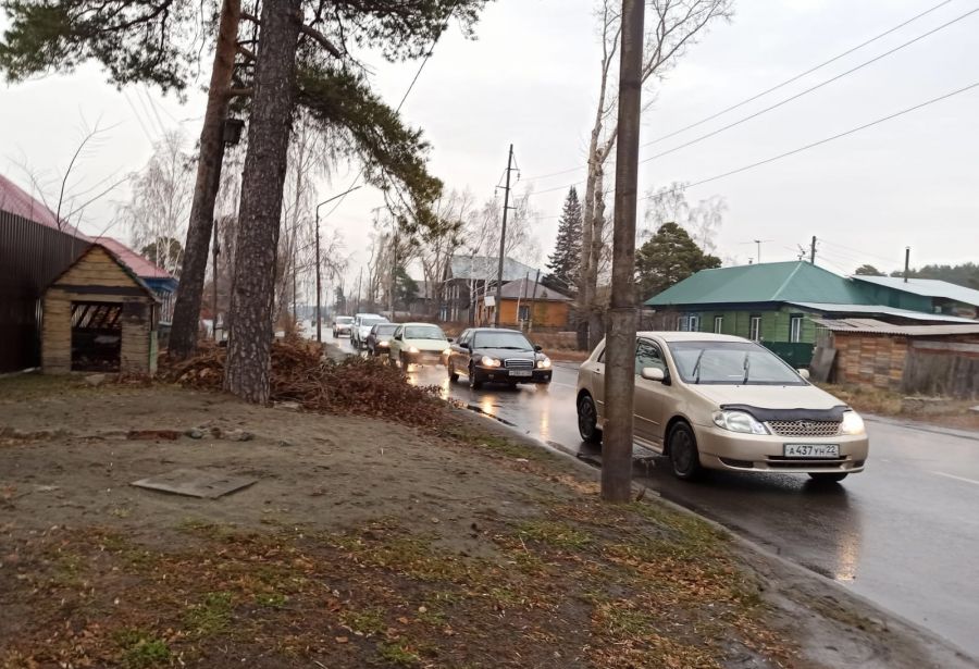 Пробки на коммунальном мосту в бийске фото