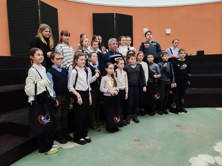 Алексей Цыденов заинтересовал детей из ДНР историей Бурятии