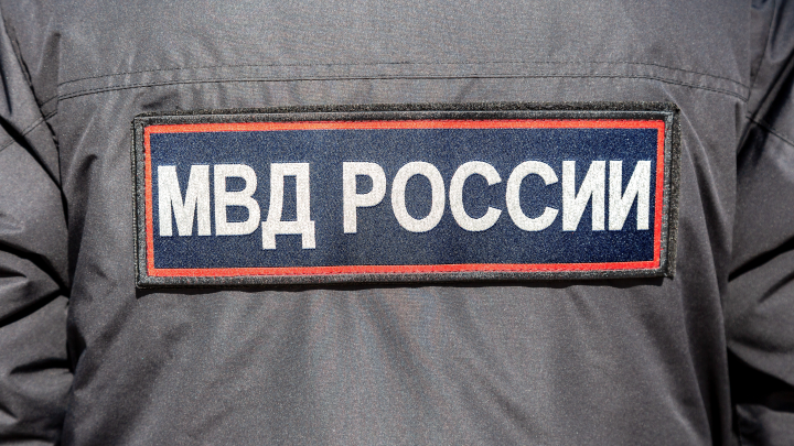 Беглого мусорного короля объявили в розыск. Что это значит?