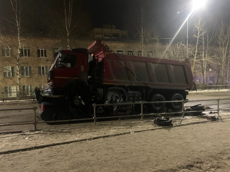 ГАИ Петрозаводска ищет свидетелей смертельной аварии с грузовиком