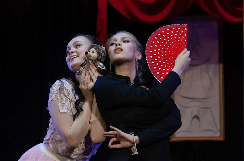 В Париж с любовью, или Детектив под столом. Фото Предоставлено организаторами