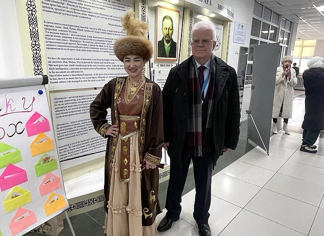Делегация сенаторов приняла участие в наблюдении за проведением референдума по принятию новой Конституции Казахстана