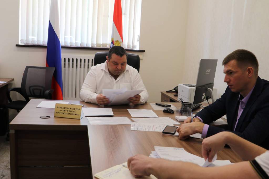 Курский министр транспорта ответил на жалобы жителей о дорогах