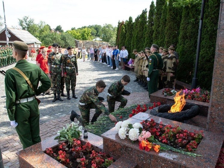 В Серпухове возложили цветы в память Героев Великой Отечественной войны