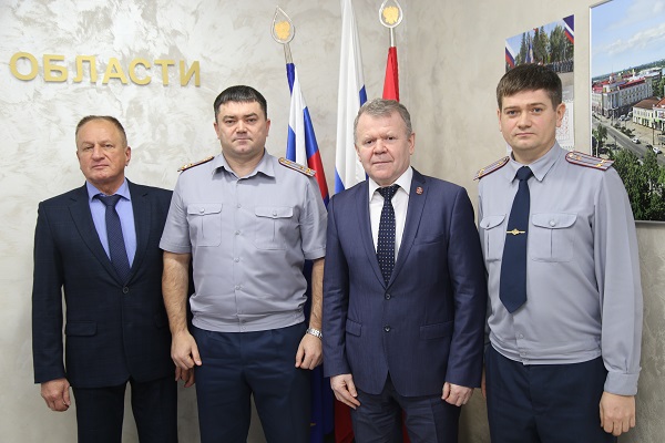 Начальник УФСИН России по Омской области Сергей Балдин провел рабочую встречу с руководителем Омской энергосбытовой компании Юрием Барановым