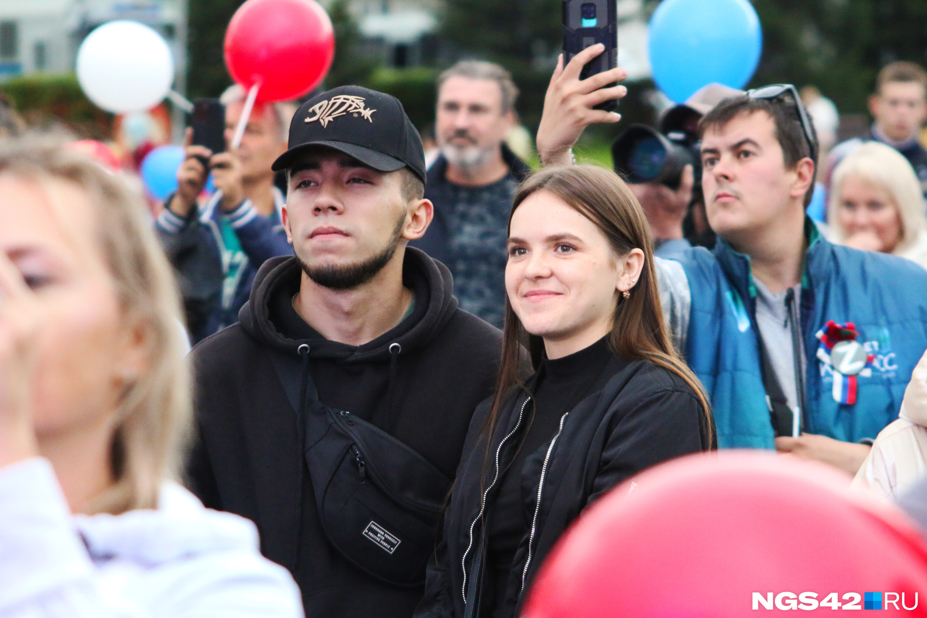 Вместе с популярностью