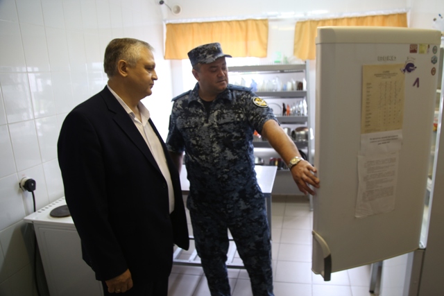 Начальник Управления Минюста России по Омской области Павел Данченко посетил исправительный центр № 1