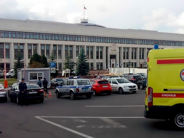 В какой город было эвакуировано правительство. Объекты заминированные в Калуге. Эвакуация гостиницы Калуга фото. Сообщения о минировании Уфа 24 октября.