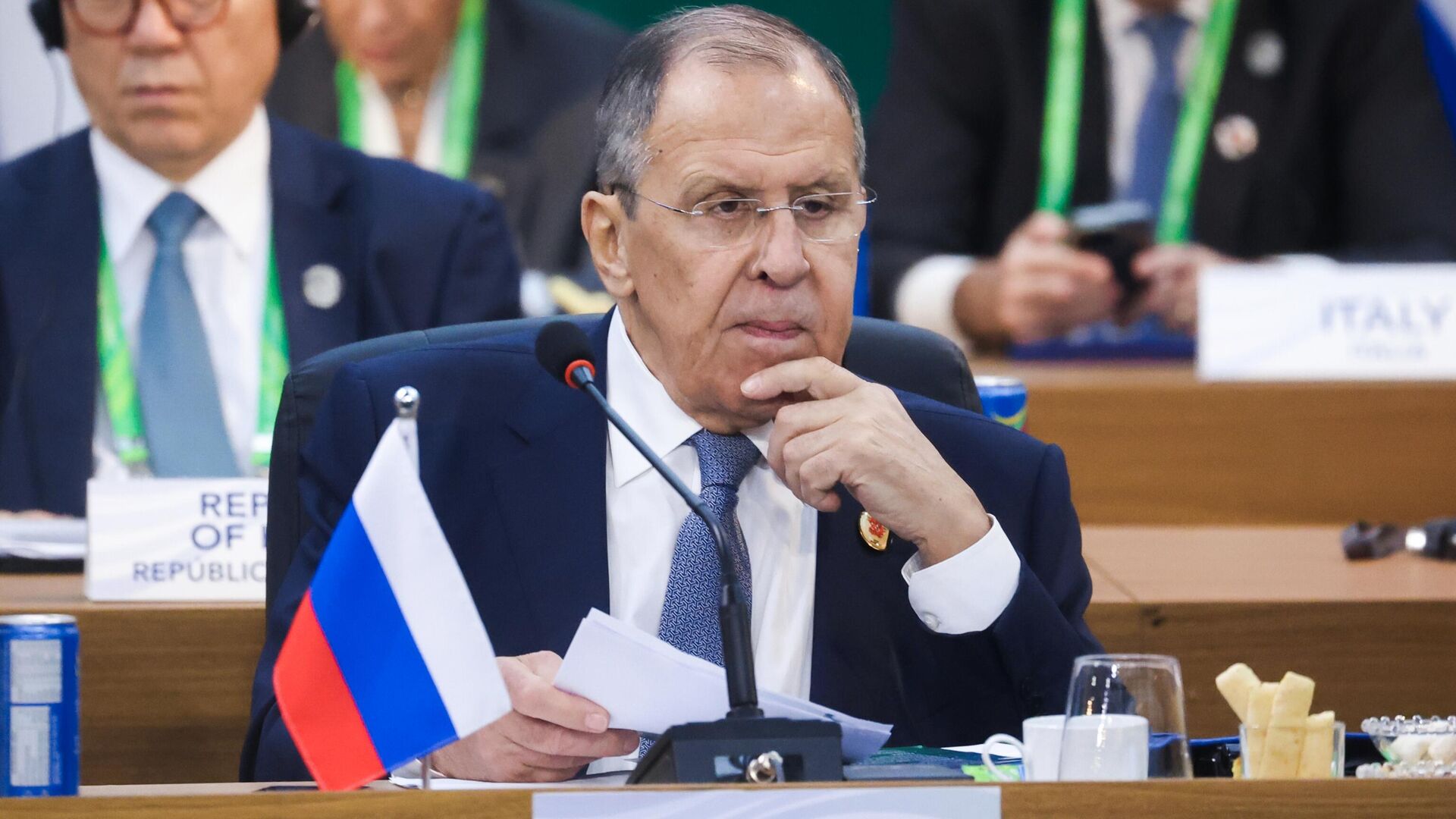 Министр иностранных дел РФ Сергей Лавров на саммите лидеров G20 в Рио-де-Жанейро. - Sputnik Грузия, 1920, 08.05.2026