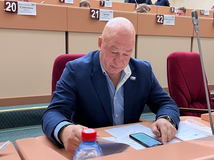 Саратовский депутат Доронин покинул гордуму