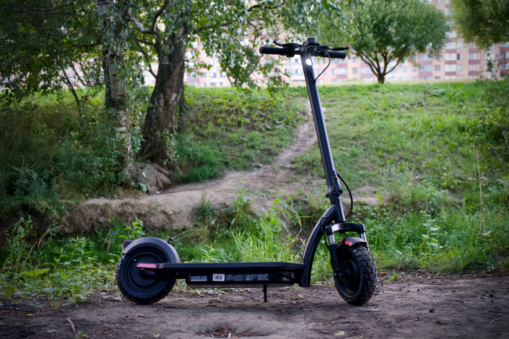 Электросамокат куга s3. Электросамокаты e-scooter. Электросамокат викинг. Электросамокаты. Xiaomi mijia 1s самокат.