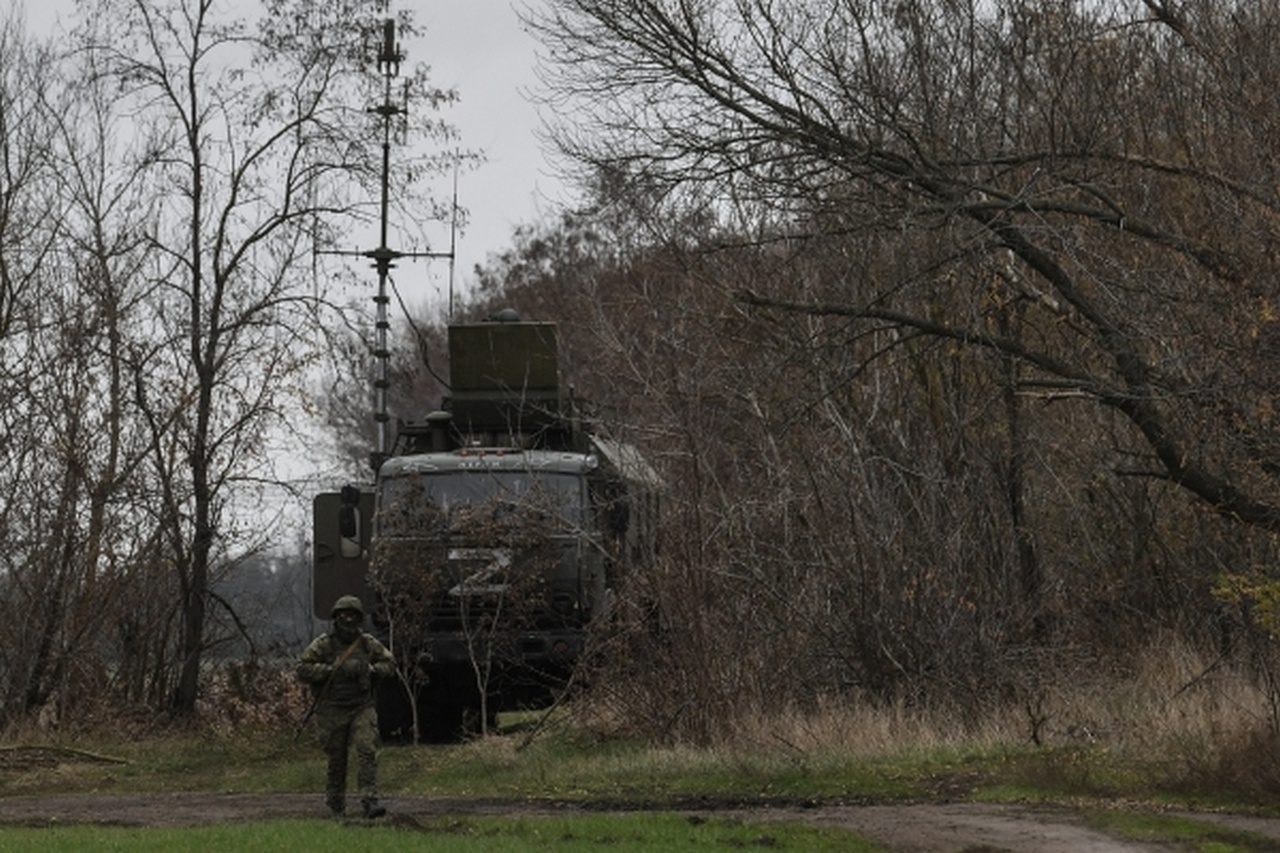 Комплекс радиоэлектронной борьбы и радиотехнической разведки РБ-341В на Запорожском направлении.