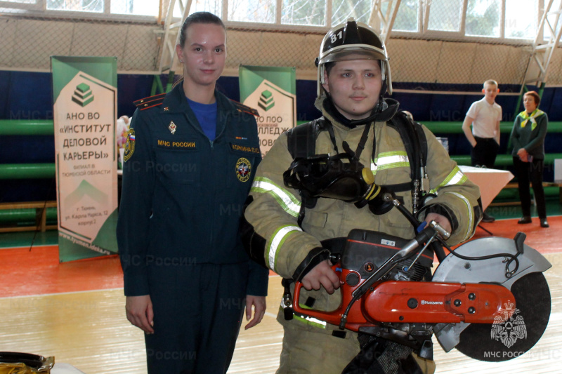 В Ялуторовске состоялась ярмарка учебных мест