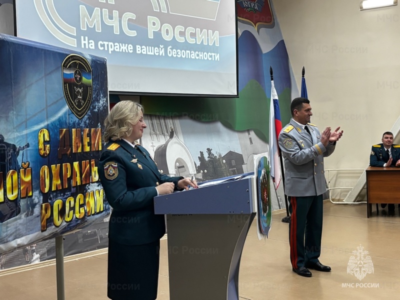 В честь Дня спасателя сотрудники МЧС Югры награждены ведомственными наградами