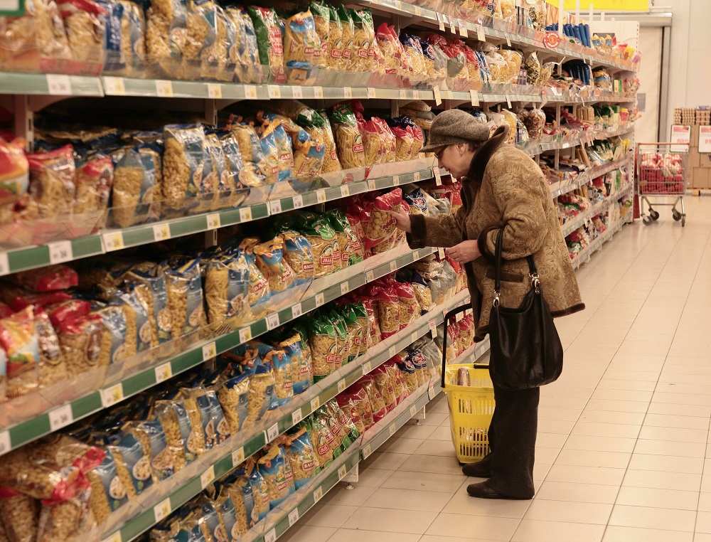 Названы две причины роста популярности «магазинов для бедных» в России
