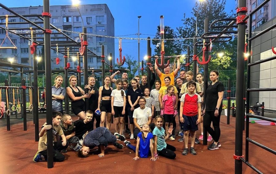 С начала этого года в Севастополе провели уже больше трех тысяч бесплатных занятий в рамках проекта Спорт в каждый двор 