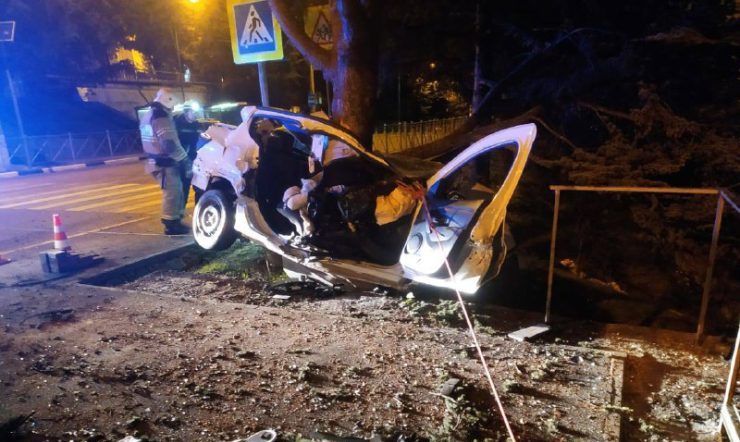 Три человека сгорели заживо при массовом ДТП в Краснодаре