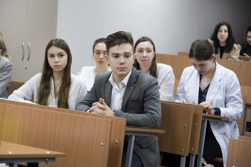 КЕМГМУ мед университет Кемерово. Кемеровский медицинский университет.