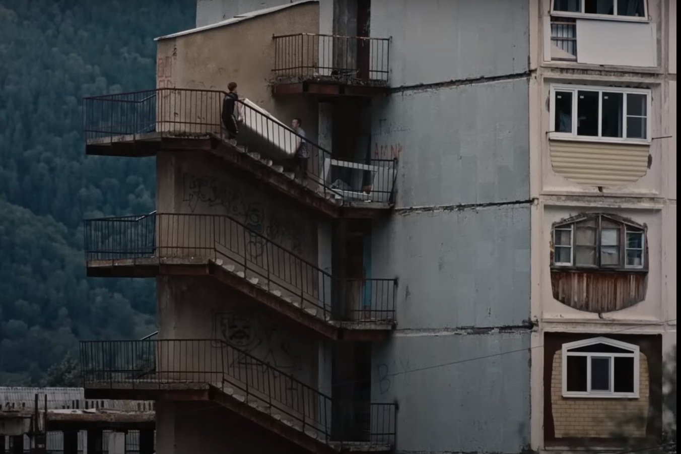 где снимали экспресс 2022. фильм экспресс 2022 трейлер. руслан братов режиссер. экспресс фильм руслана братова. экспресс 2022.