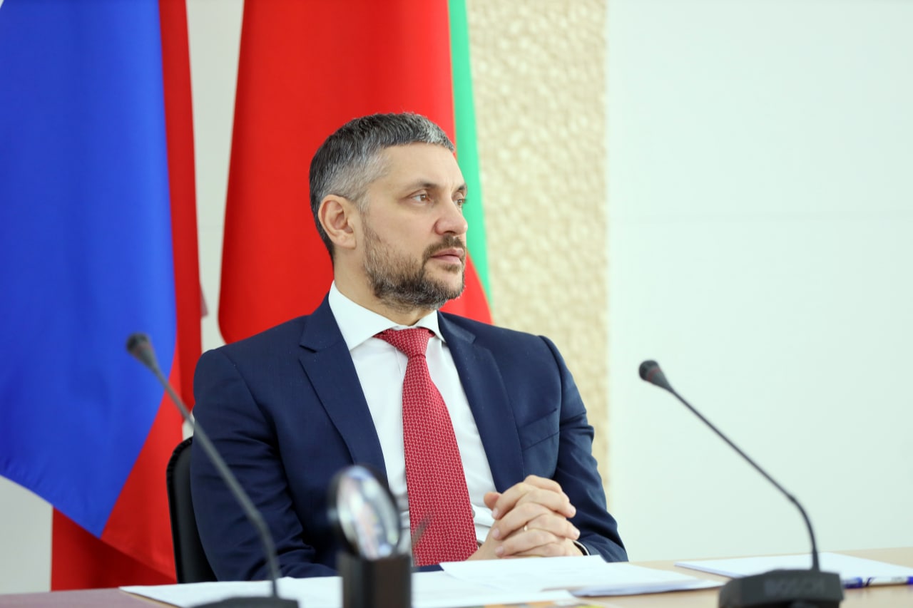 Председатель правительства забайкальского края 2020. Казаки якутск. Видео с губернатором забайкалья. Видео с губернатором забайкалья. Видео с губернатором забайкалья.