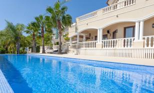 Современная вилла с бассейном, тренажерным залом и видом на море, Кальп, Испания за 2 780 000 €