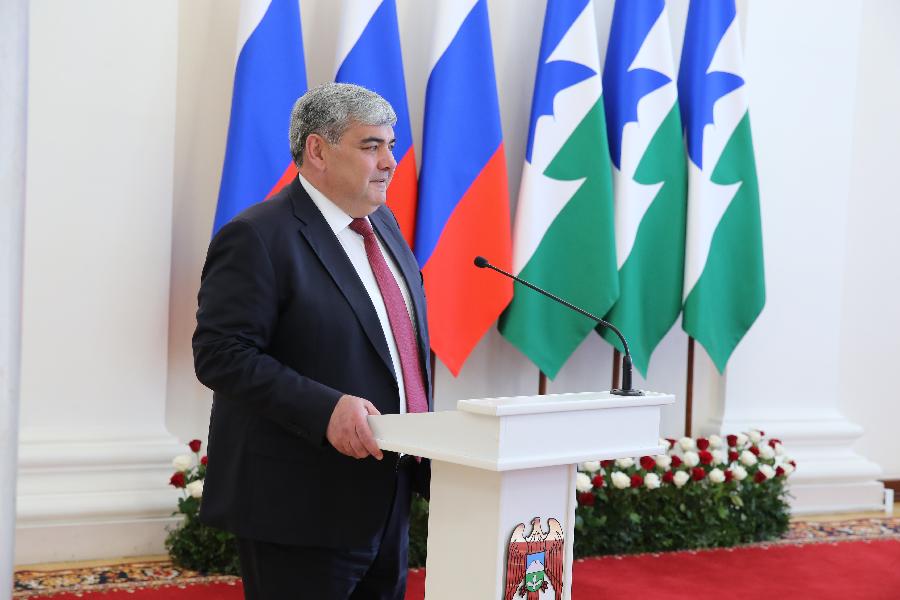 Казбек Коков вручил государственные награды Российской Федерации и Кабардино-Балкарии жителям республики