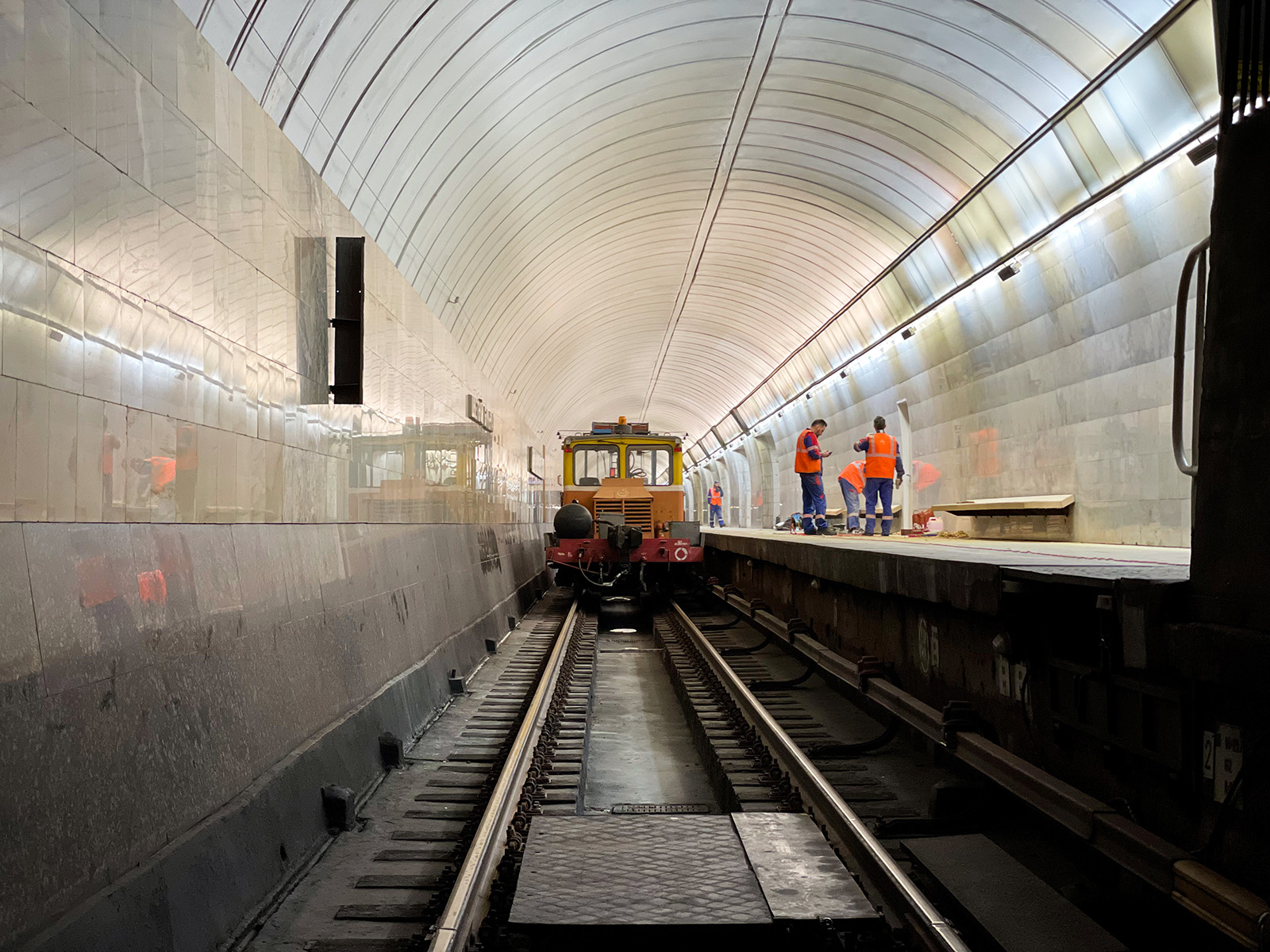 менделеевская станция метро москва