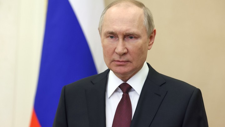 Работу Путина подрывают бюрократы: Разграбление России пытаются узаконить