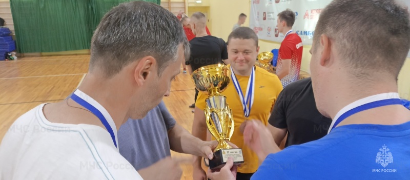 В Москве завершились соревнования по плаванию среди сотрудников пожарно-спасательного гарнизона