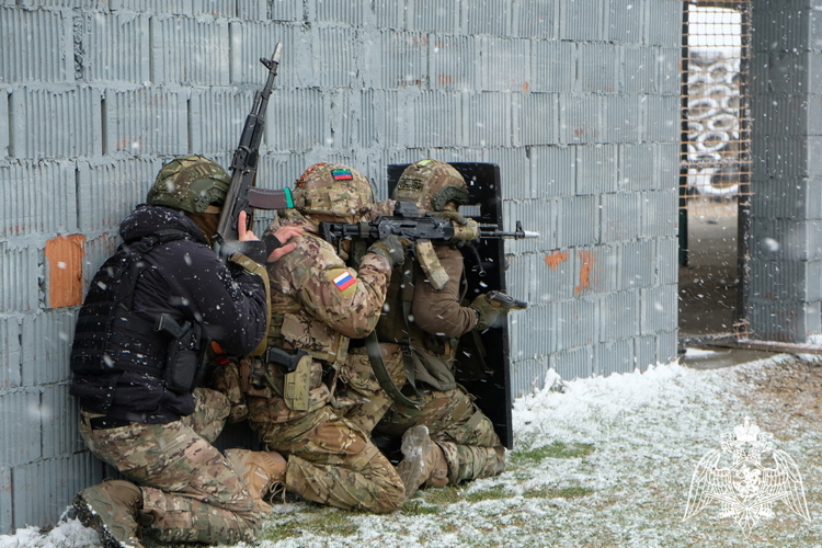 Тактико-специальные занятия спецподразделений Росгвардии прошли в Дагестане