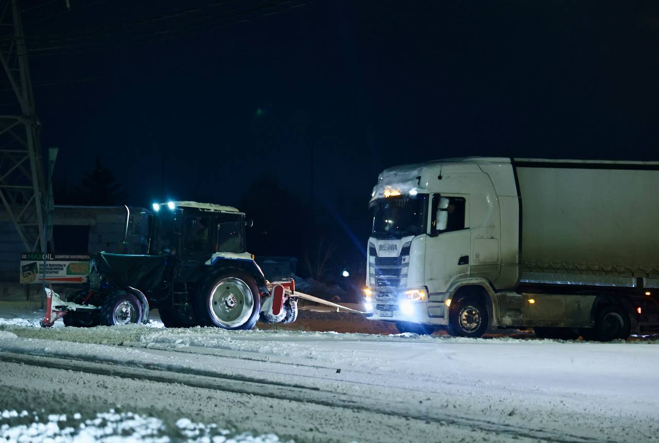 Водителей призвали отказаться от поездок по Челябинской области*1