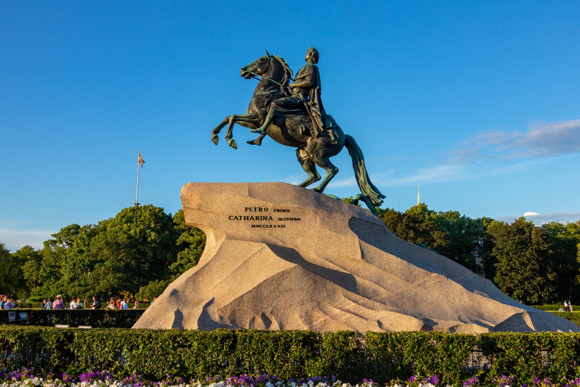 памятник петру i в санкт петербурге