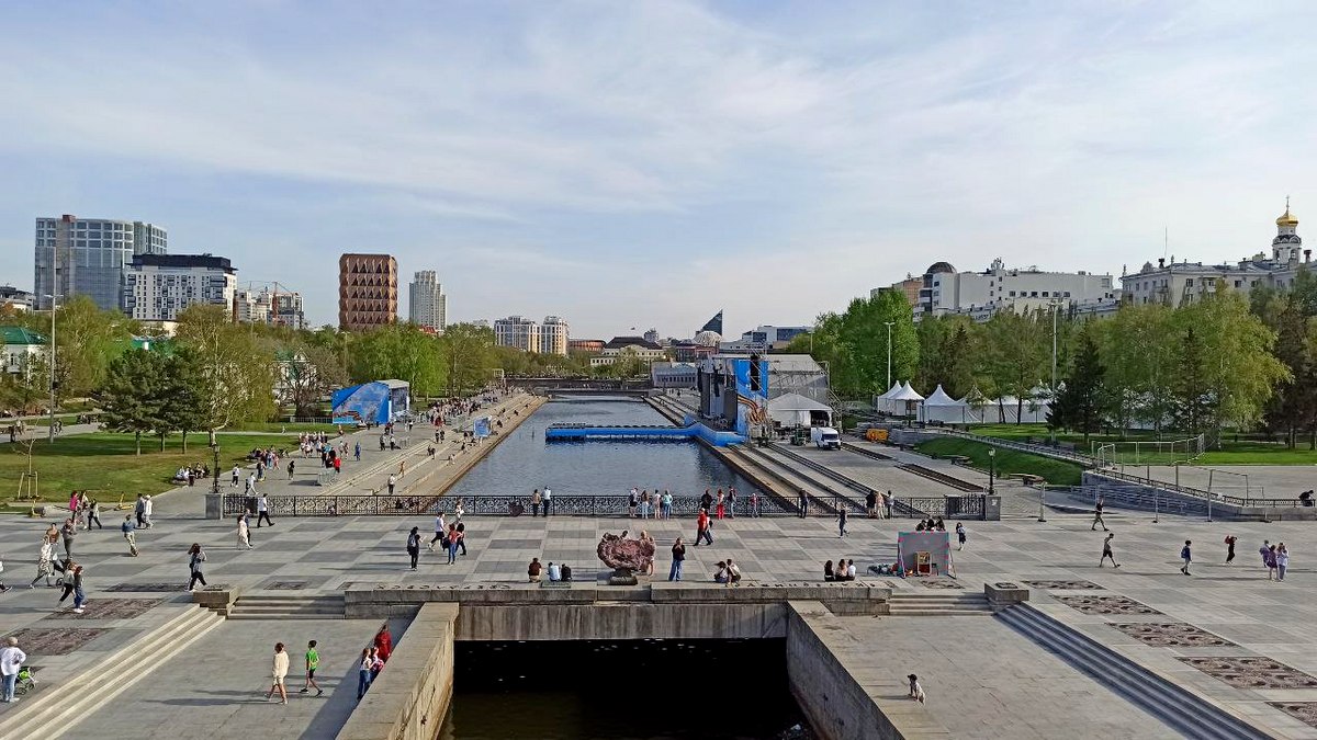 День России Екатеринбург встретит без алкоголя, но весело