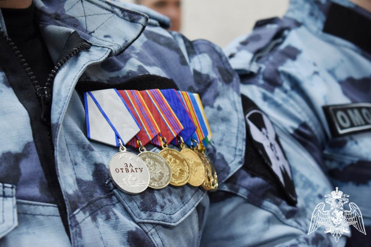 В Сыктывкаре личный состав Росгвардии поздравили с профессиональным праздником