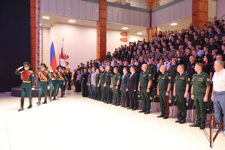 Генерал-лейтенант Денис Ермаков поздравил офицеров военно-политических (политических) органов Северо-Западного округа Росгвардии