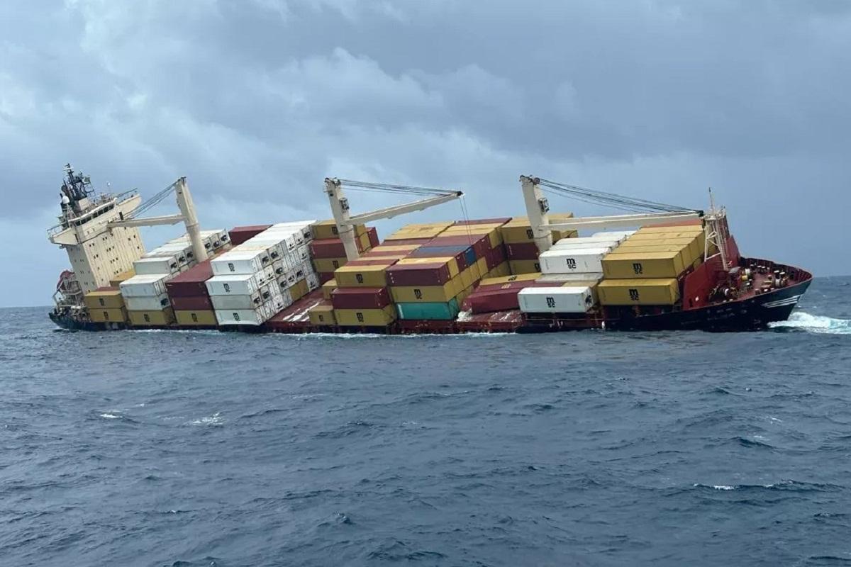 Отдых на популярном курорте Индии оказался под угрозой из-за розлива нефти