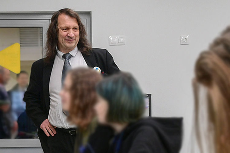 Павел Шмаков: «Знаете, как в Китае говорят? Пусть расцветают 100 цветов — пусть будет все разное, и обрубается только то, что преступно»