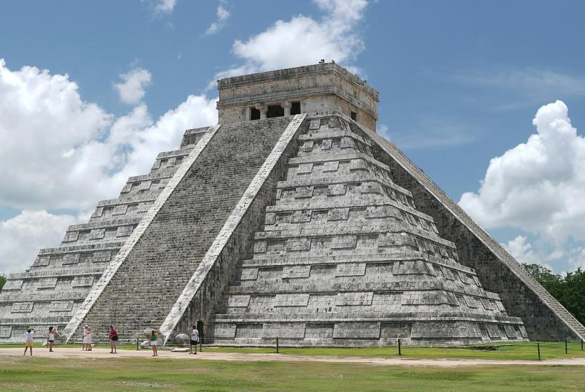 Чичен-Ица, пирамиа
