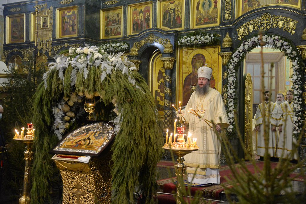 Как отмечают рождественский сочельник православные. Служба в сочельник Рождества Христова. С Рождеством Христовым 19 января. Рождественские с7 января по 19 января. Рождество Христово 25 декабря или 7 января.