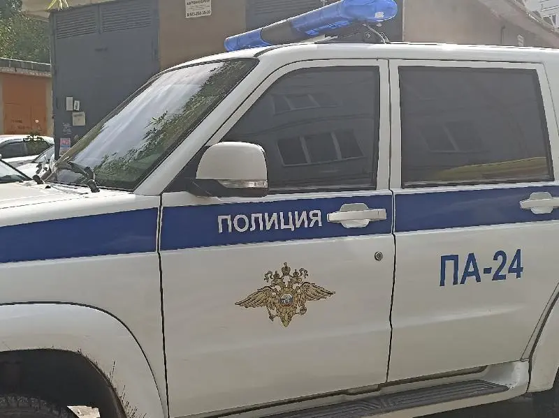 Жители Советского района Новосибирска нашли на Плотинной улице предмет, похожий на гранату, но он оказался игрушкой.