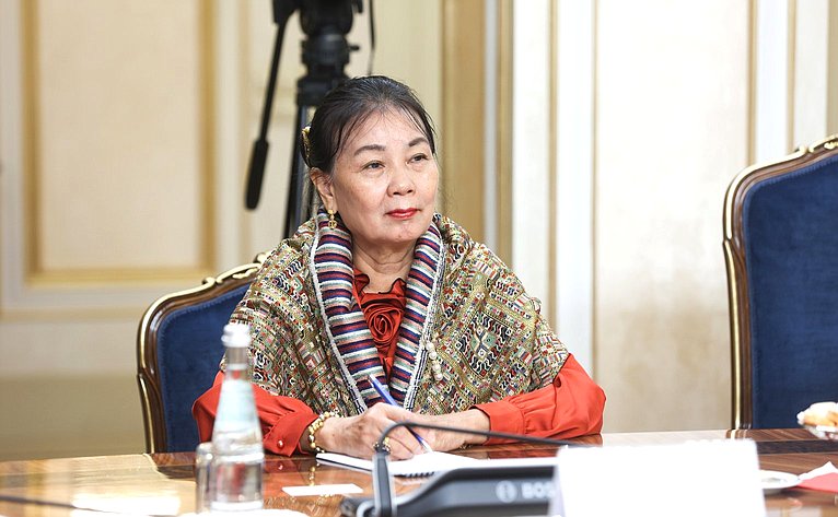 Встреча Николая Журавлева с членом Политбюро Народно-революционной партии Лаоса, Председателем Центрального комитета Лаосского фронта национального развития