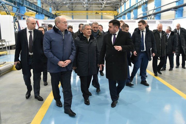Минниханов посетил цеха завода «Казанькомпрессормаш»