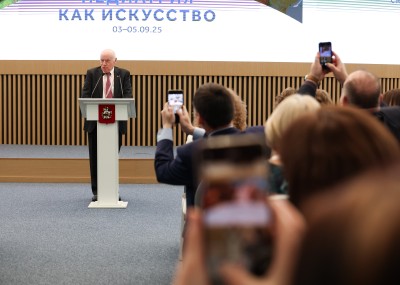Андрей Воробьев открыл VI Съезд педиатров Подмосковья